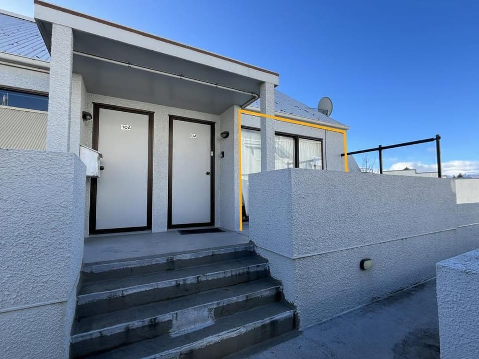 Beautiful Apartment Sleeps 4 Close Town & Ski Apartment in Queenstown
