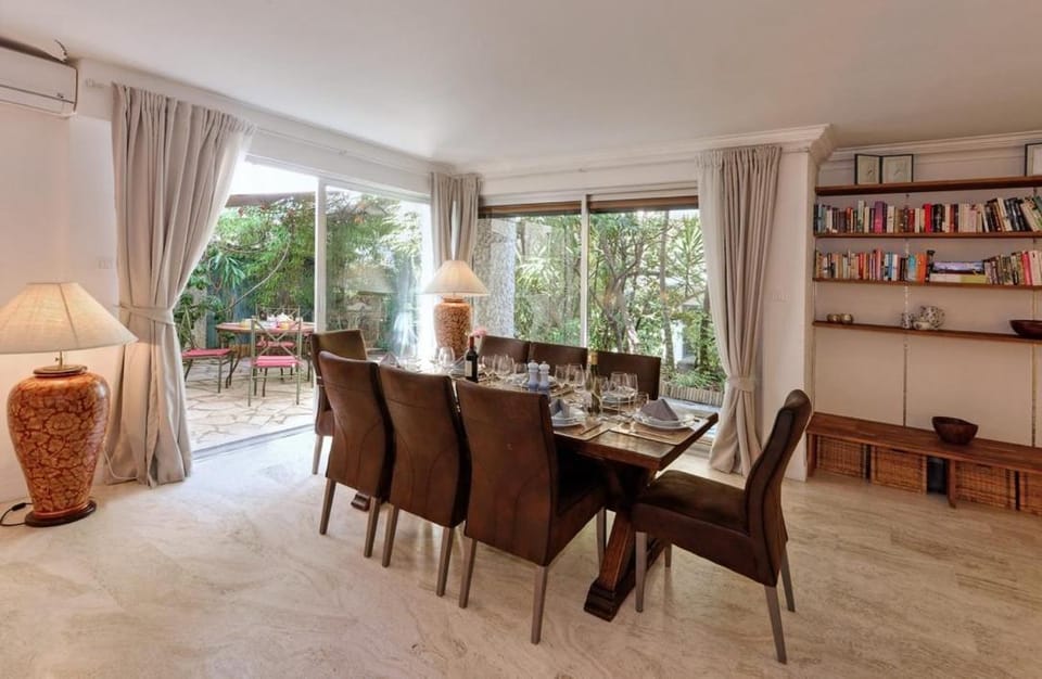 Villa Picaud - 50m from beachfront, patio, aircon House in Cannes