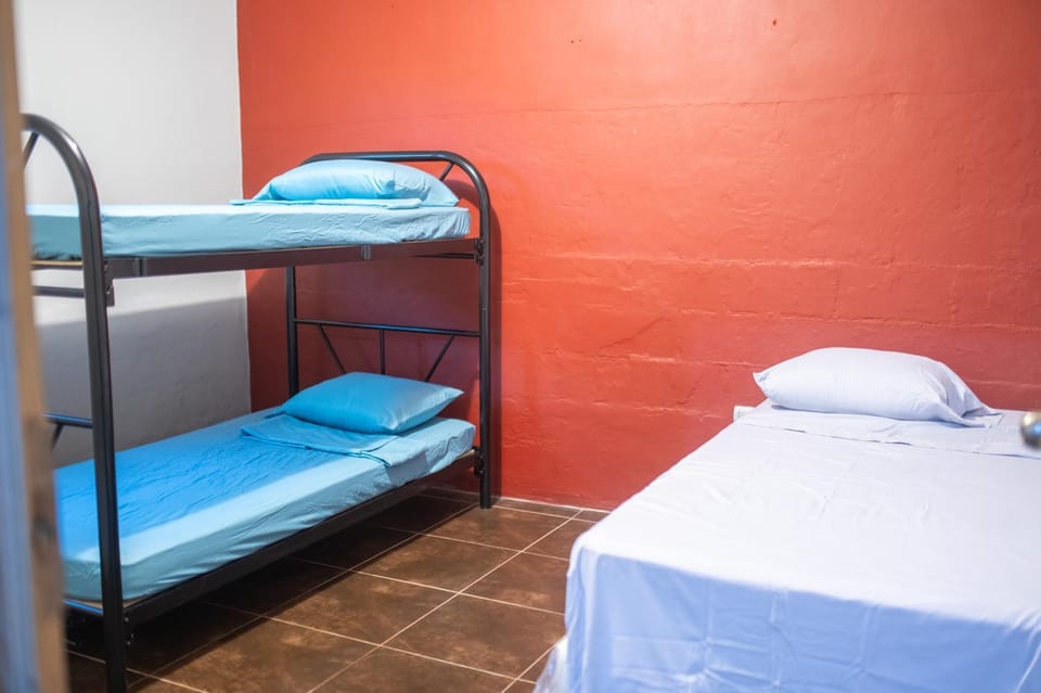 Bambu Hostel Bed and Breakfast in El Salvador