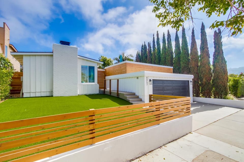 Sunset Path La Jolla Shores Apartment in La Jolla Shores