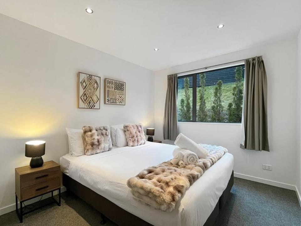 Bed, View (from property/room), Bedroom