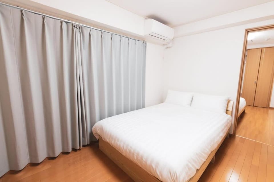 NEW Family Apartment Namba Park 3min walk 9ppl Apartment in Osaka