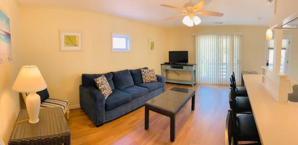 North Myrtle Beach C beautiful triplex unit Apartment in North Myrtle Beach