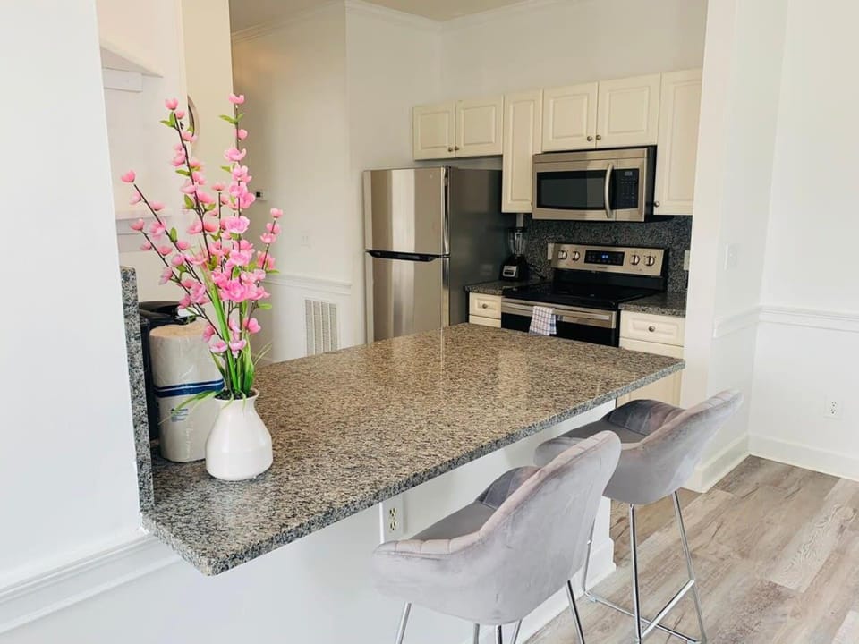 One bedroom gorgeous condo at Magnolia Place House in Carolina Forest