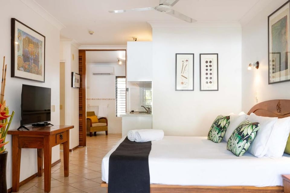 Hibiscus POOL VIEW Villa 49a Apartment in Port Douglas