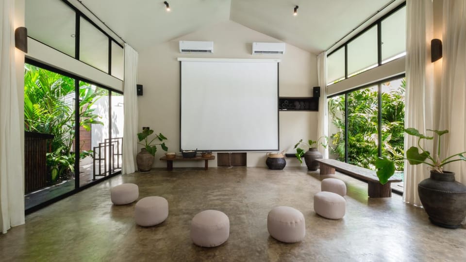 Activities, Seating area