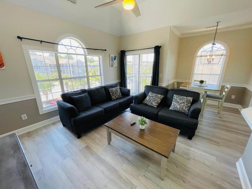 Sunny 1BR condo Myrtlewood Apartment in Carolina Forest