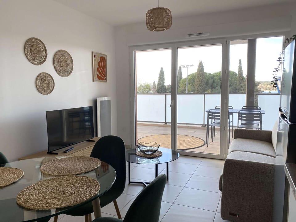 Appartement T2 avec terrasse et parking, vue sur l'étang de Thau - FR-1-553-296 Apartment in Balaruc-les-Bains