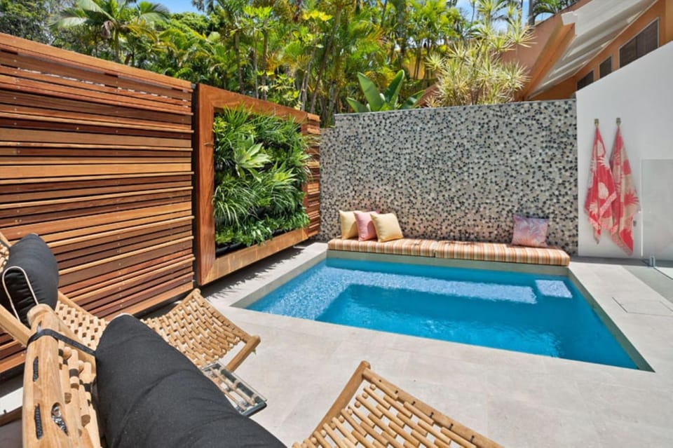 Pool view, Swimming pool