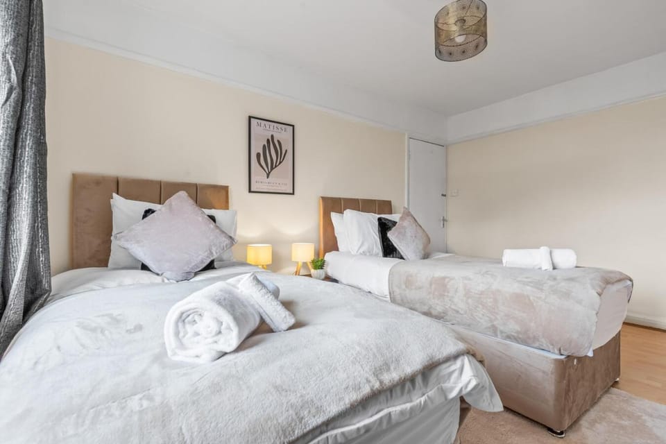 Cosy 2 bed flat, Wembley Stadium Apartment in Wembley