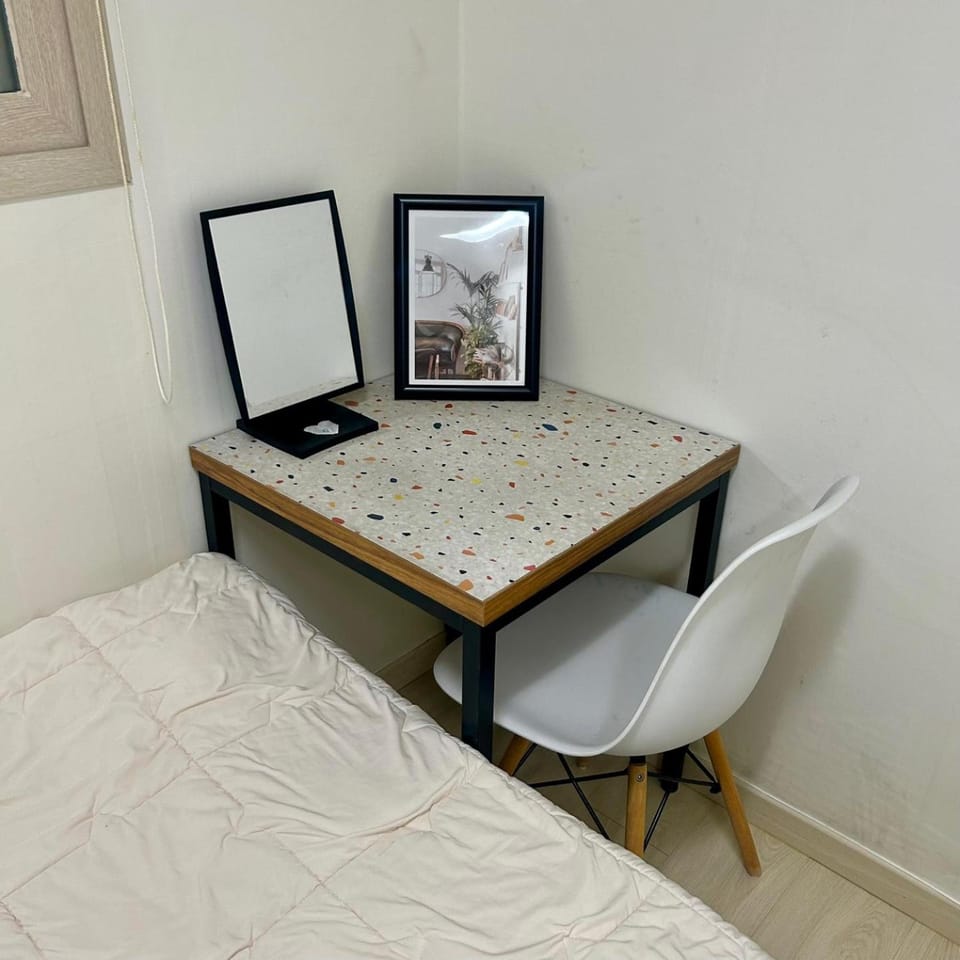 SS Cosy single studio near Sindaebangsamgeori station Apartment in Seoul