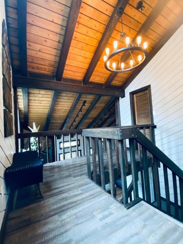 7 Guests 3BR 3BA Spacious & Beautiful Area Apartment in Brian Head