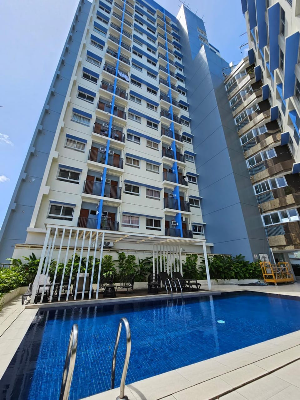 Property building, Swimming pool