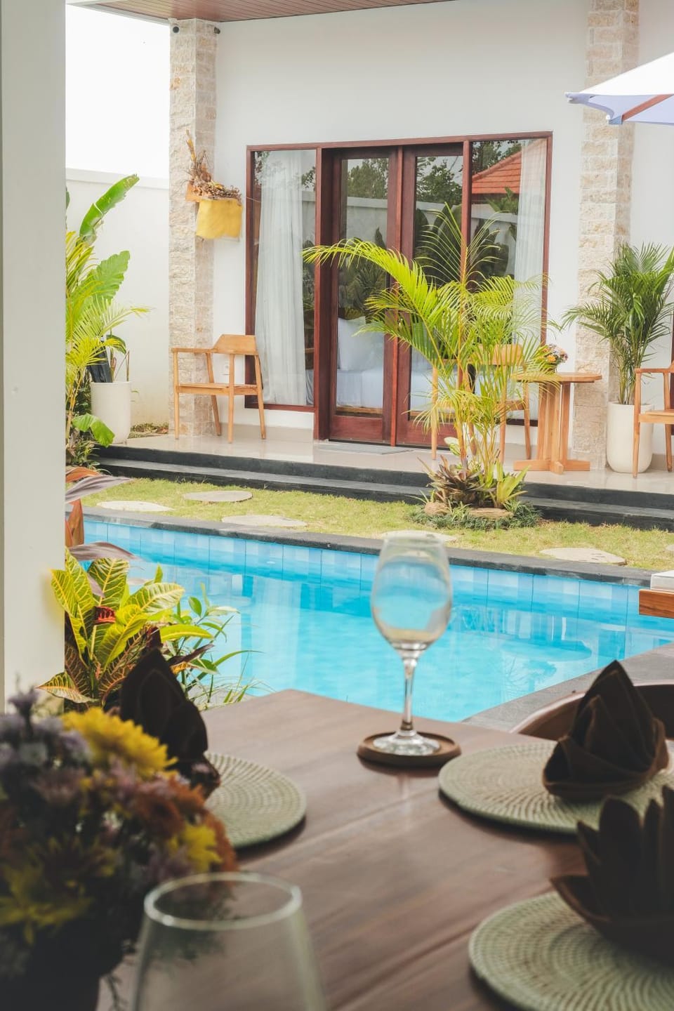 Swimming pool