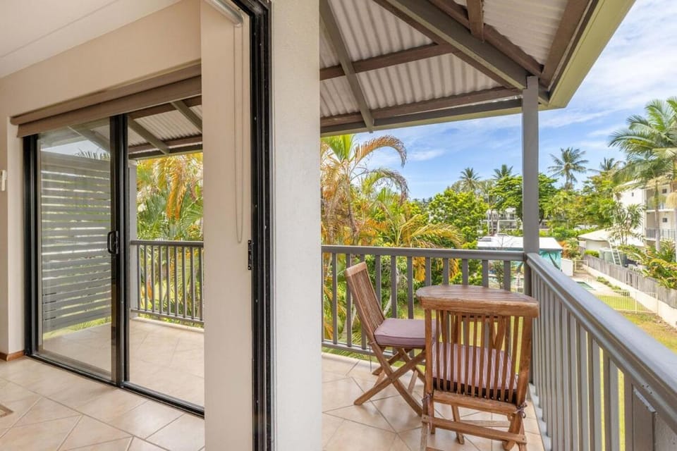 Honeymoon Spa Suite 53 Apartment in Port Douglas