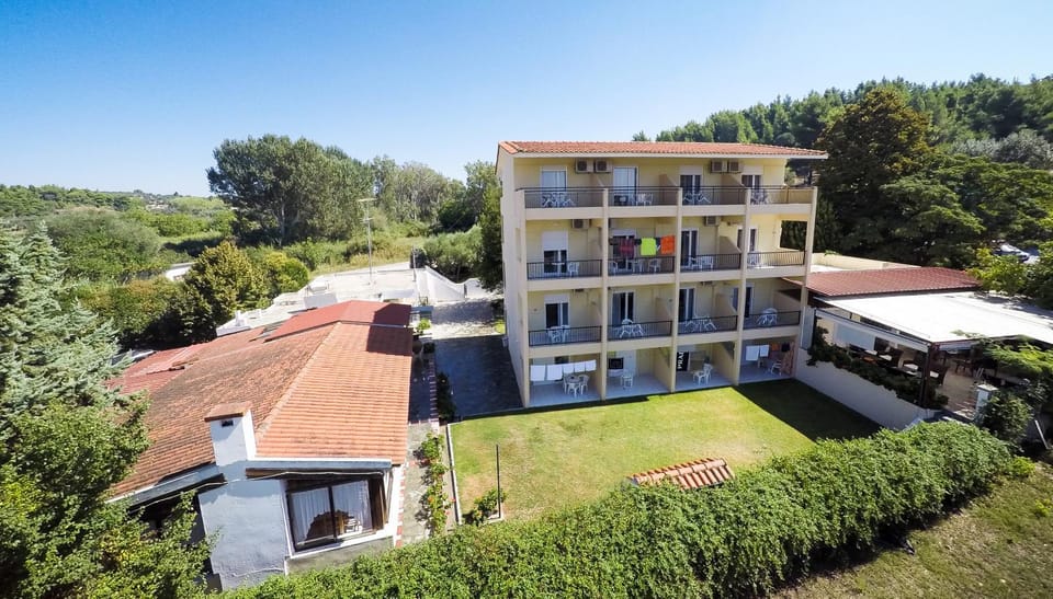 Property building, Day, Bird's eye view