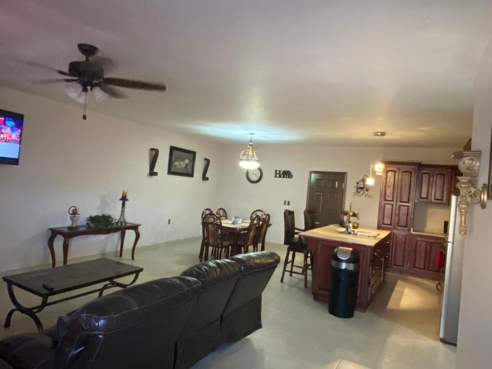 Casa Miguel Hidalgo 6 Bedroom, 4 Bath for 20 people House in Rocky Point