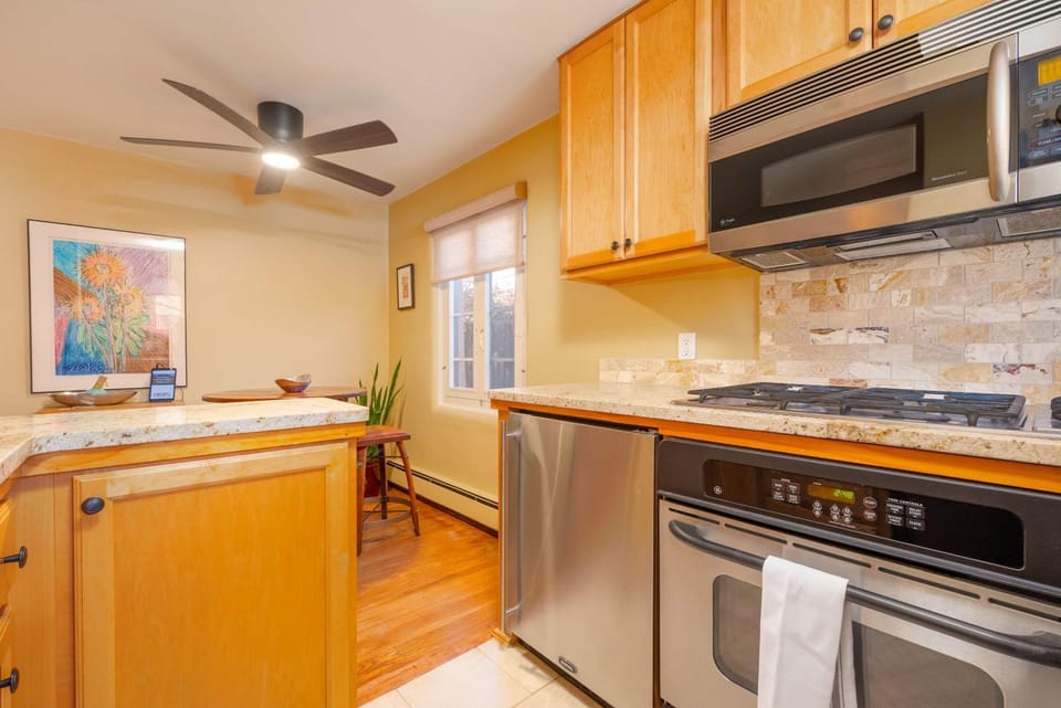Casita Gomez- Courtyard - Quiet - Railyard - 1BR House in Santa Fe