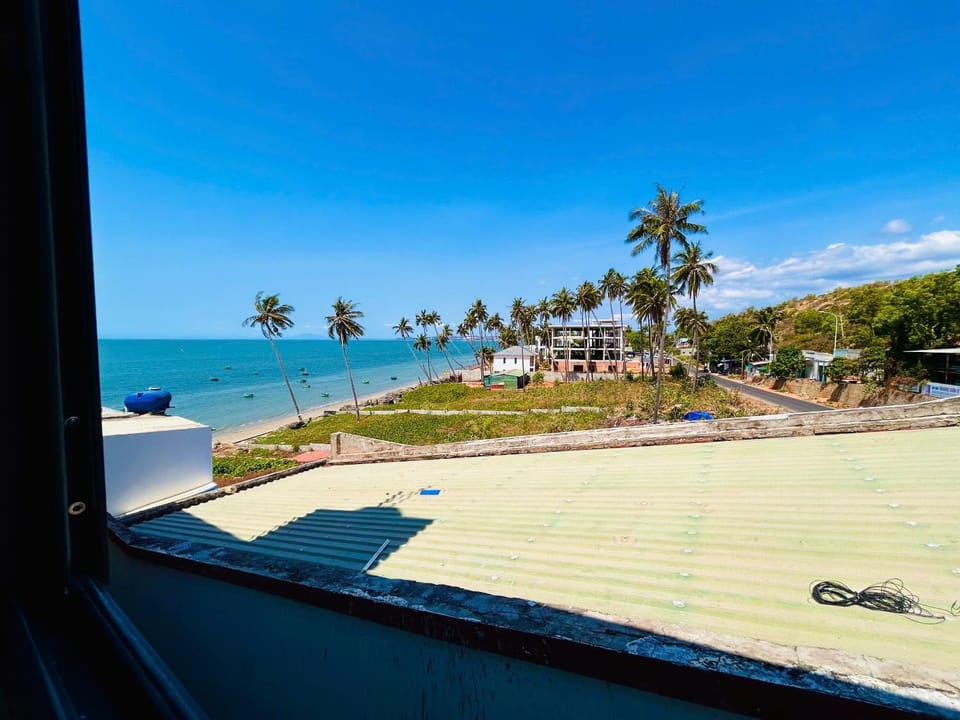 Nearby landmark, Day, Natural landscape, Beach, Sea view