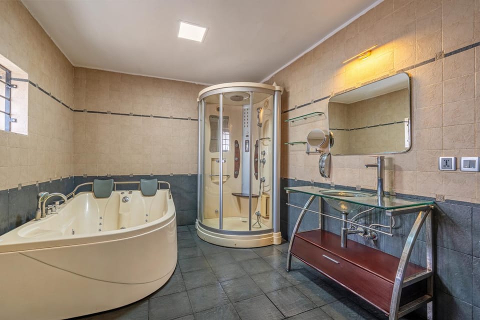 Shower, Bathroom, Bath, towels