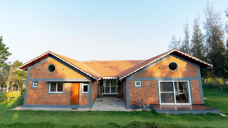 Property building, Spring, Day, Garden, Cycling, Garden view