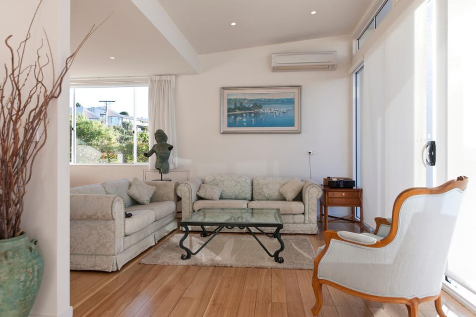 567 Sandy Bay Villa in Tasmania