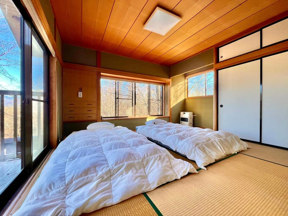 Photo of the whole room, Bedroom