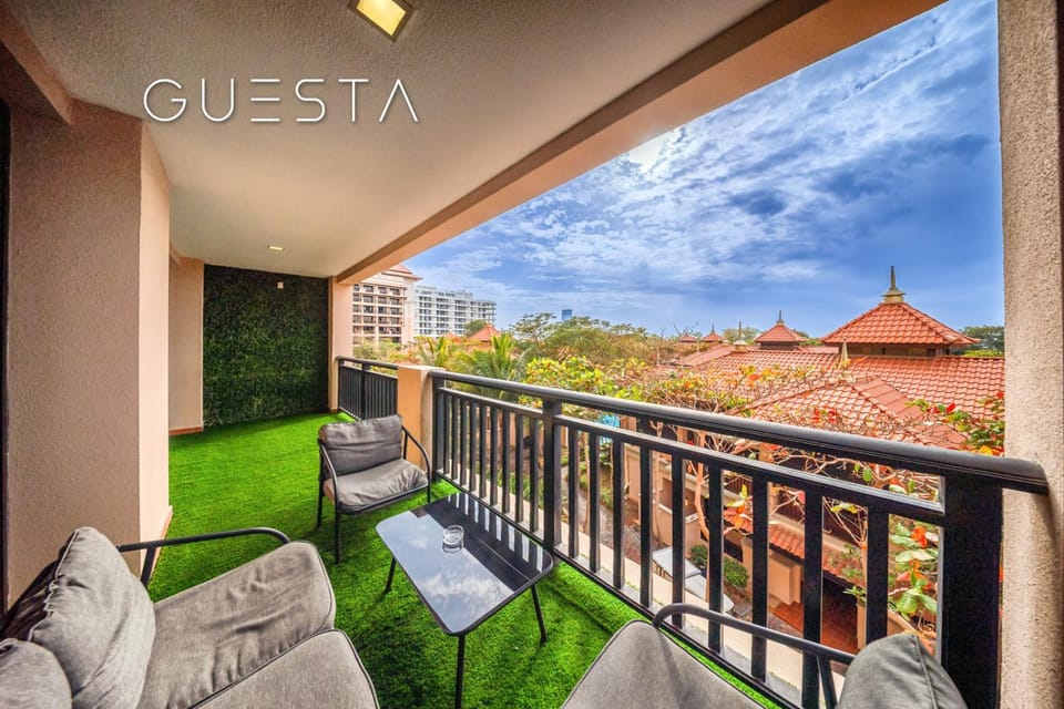 Day, View (from property/room), Balcony/Terrace, Living room, Seating area
