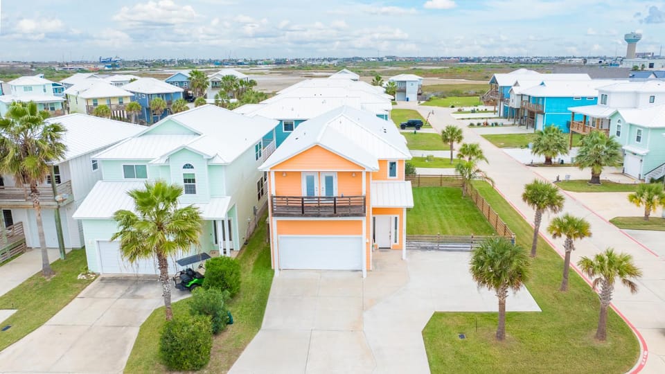 Sunrise Paradise - Pet Friendly Boat Parking House in Port Aransas