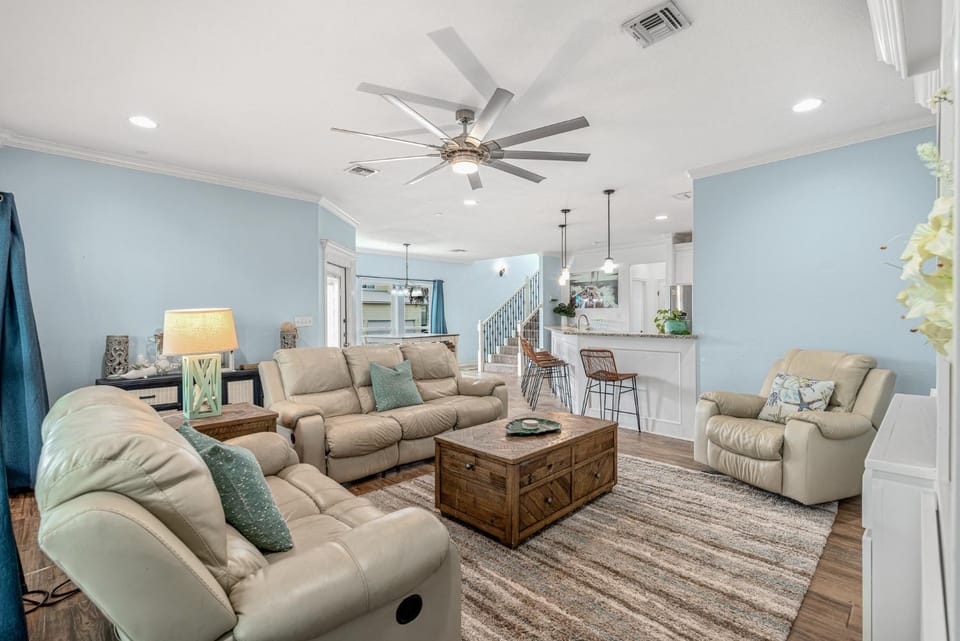 Sunrise Paradise - Pet Friendly Boat Parking House in Port Aransas