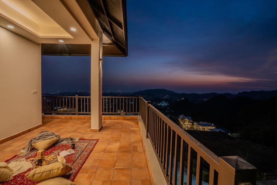 Patio, Natural landscape, View (from property/room), Balcony/Terrace, Mountain view, Sea view, Sunrise, Sunset