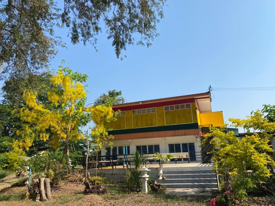 Property building, Spring, Day, Garden view