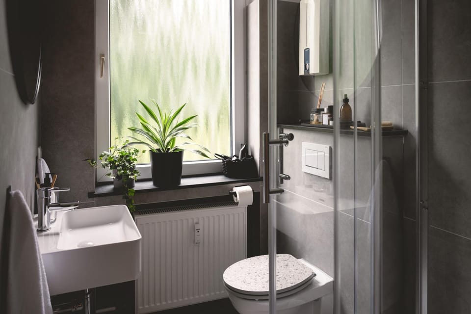 Shower, Toilet, Bathroom