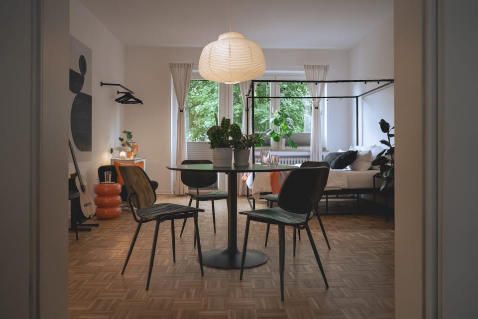 Seating area, Dining area