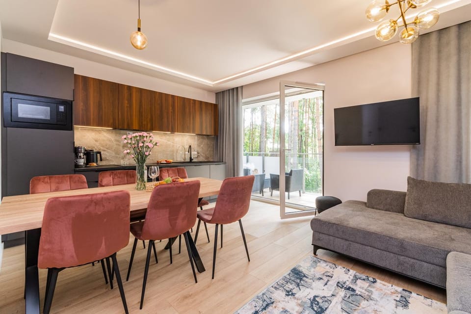 Natural landscape, TV and multimedia, Coffee/tea facilities, View (from property/room), Kitchen or kitchenette, Seating area, microwave