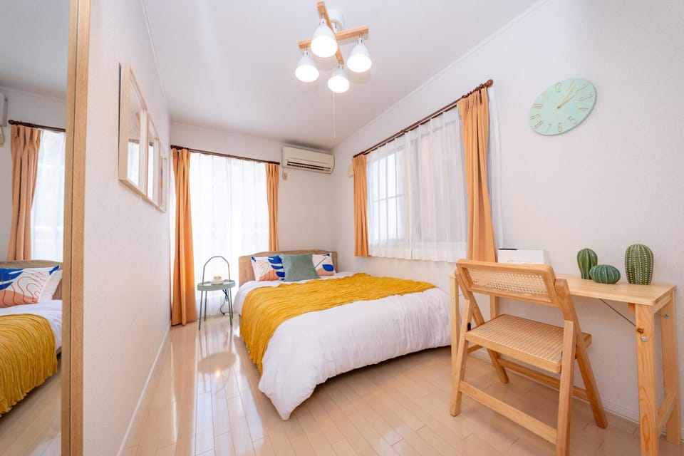 Bed, Bedroom, air conditioner