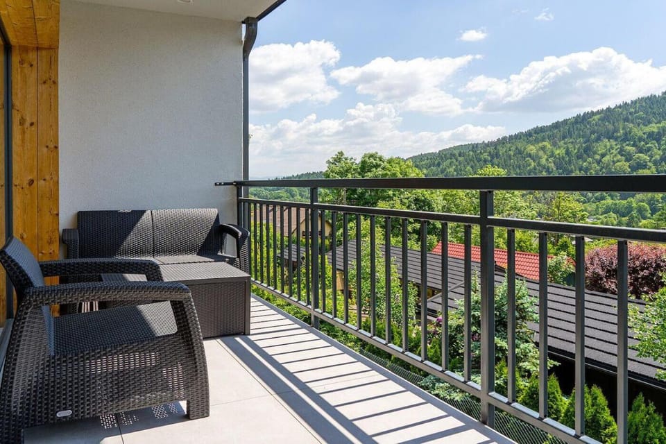 Spring, Day, Natural landscape, View (from property/room), Balcony/Terrace, Mountain view