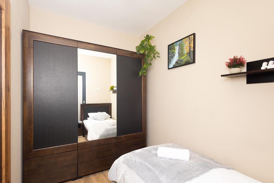 Bed, Photo of the whole room, Bedroom, towels, wardrobe