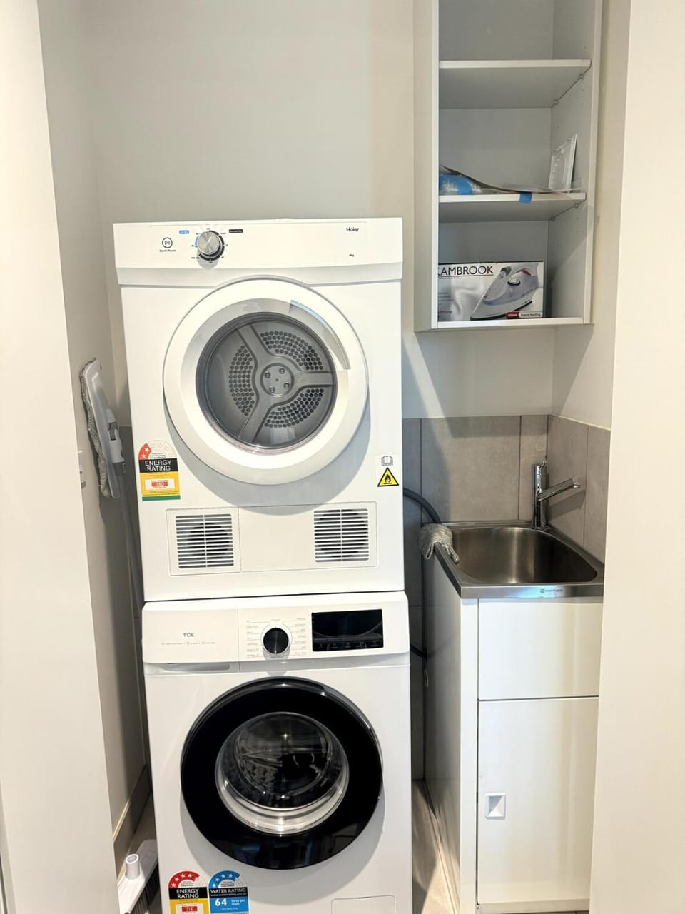 Beauty 2Bed Apt Parking West Mel Apartment in Melbourne