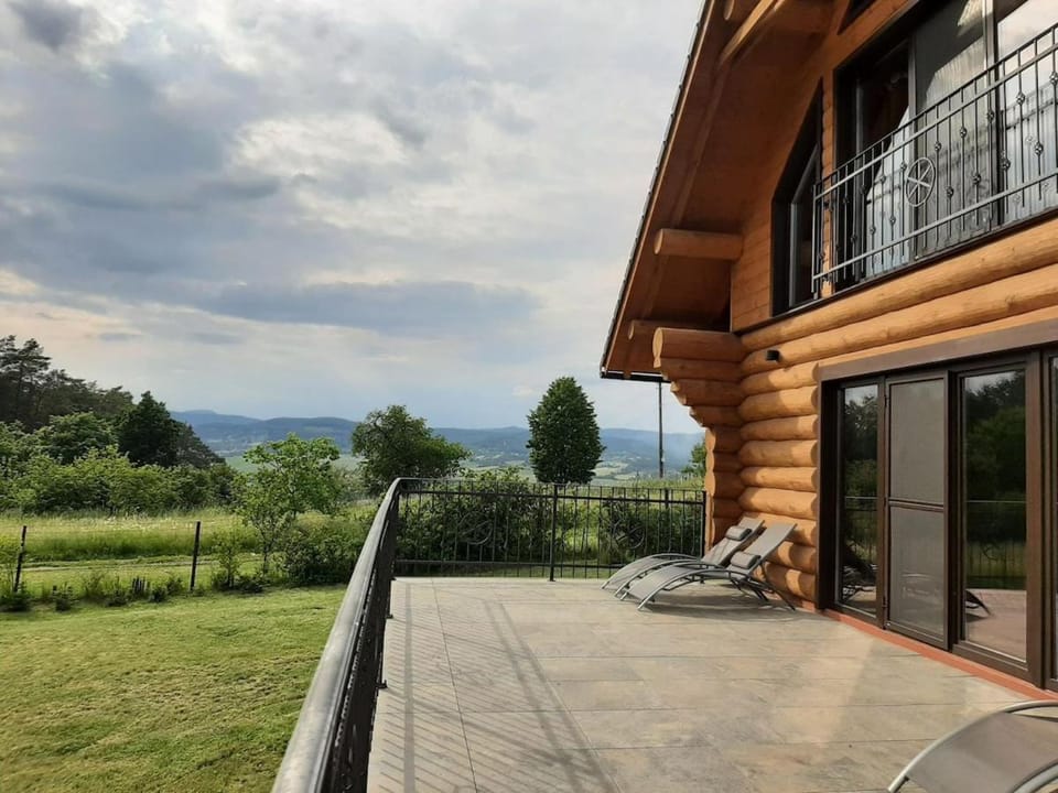 Natural landscape, Balcony/Terrace, Balcony/Terrace, City view, Landmark view, Mountain view