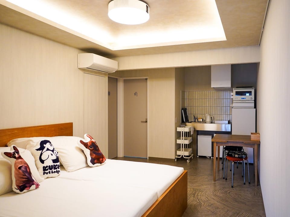 Kitchen or kitchenette, Bedroom