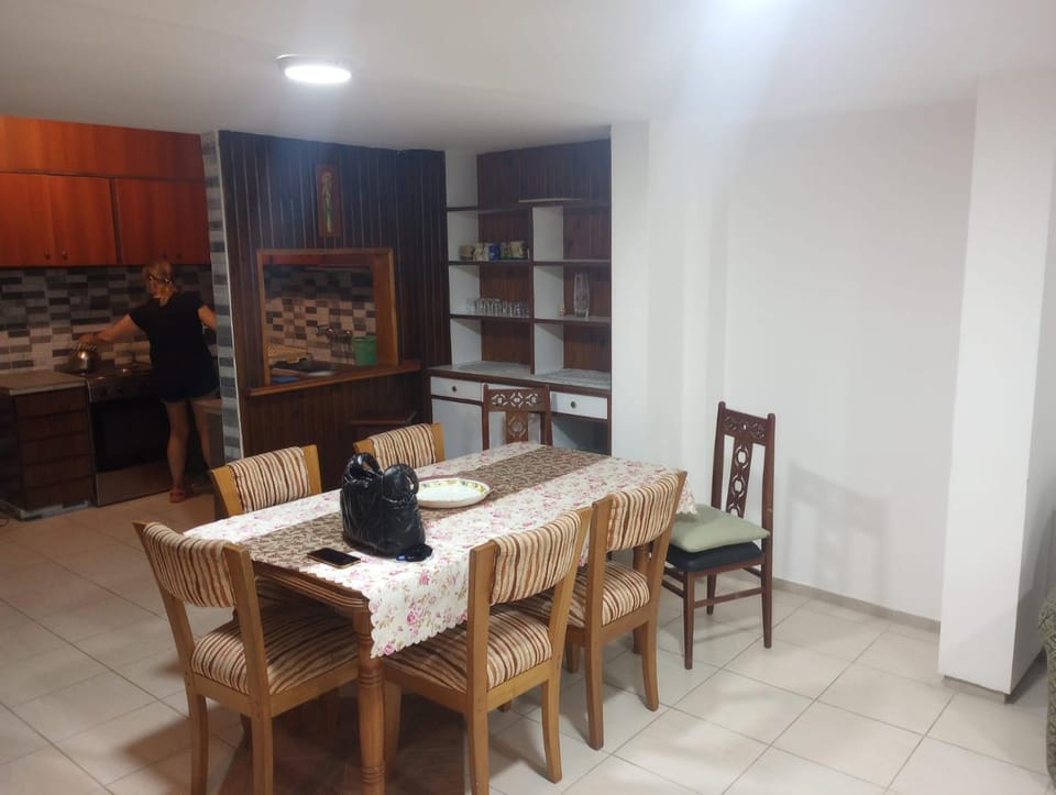 PISO con Parrilla apto jovenes y familia 90 metros centro Apartment in Mar del Plata