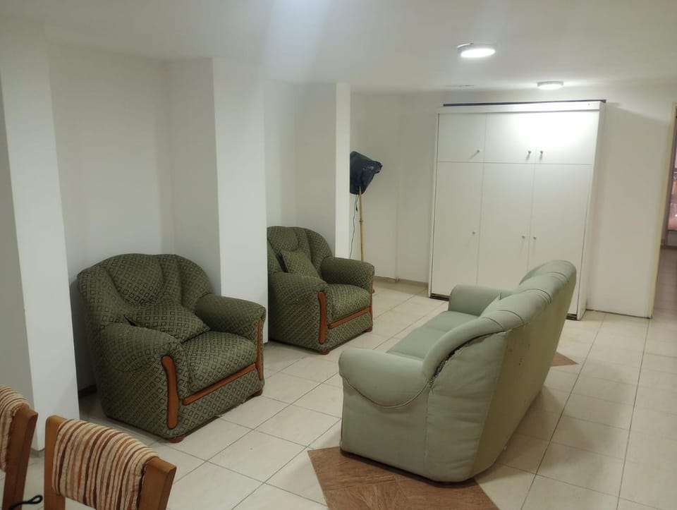 PISO con Parrilla apto jovenes y familia 90 metros centro Apartment in Mar del Plata