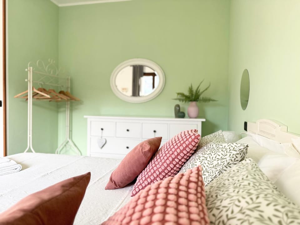 Bed, Bedroom, furniture, wardrobe