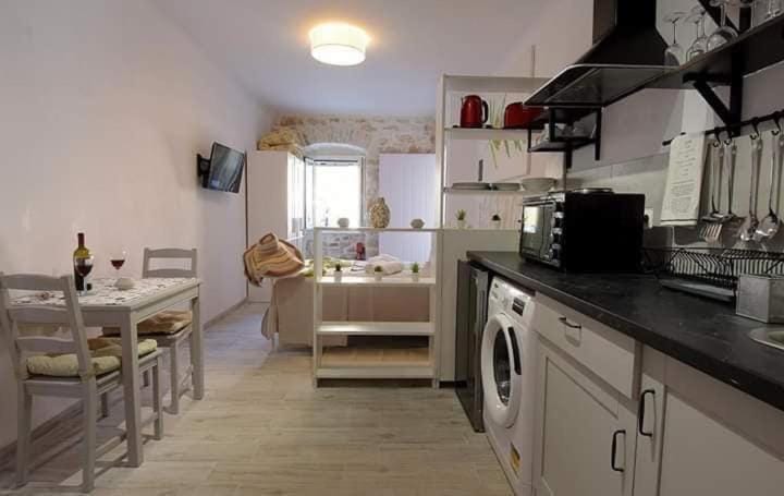 Old Town-Ventuno suites 2 Apartment in Corfu