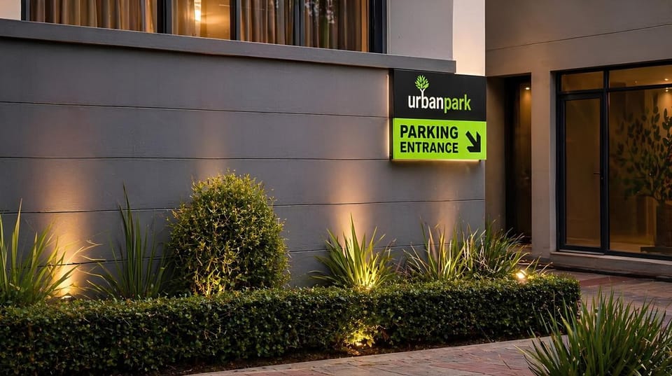 Facade/entrance, Parking