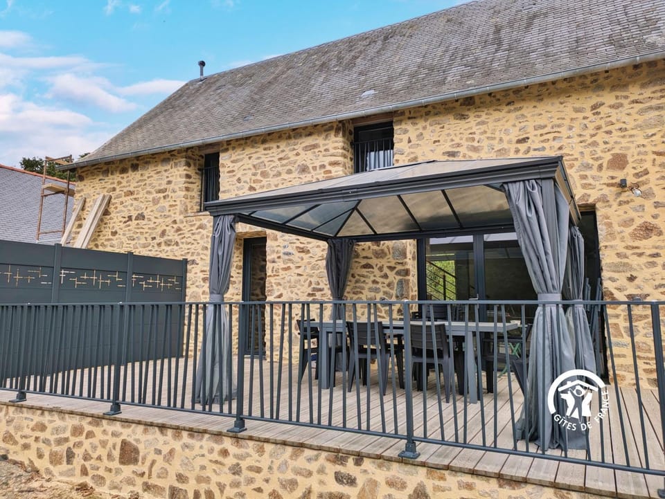 Property building, Patio