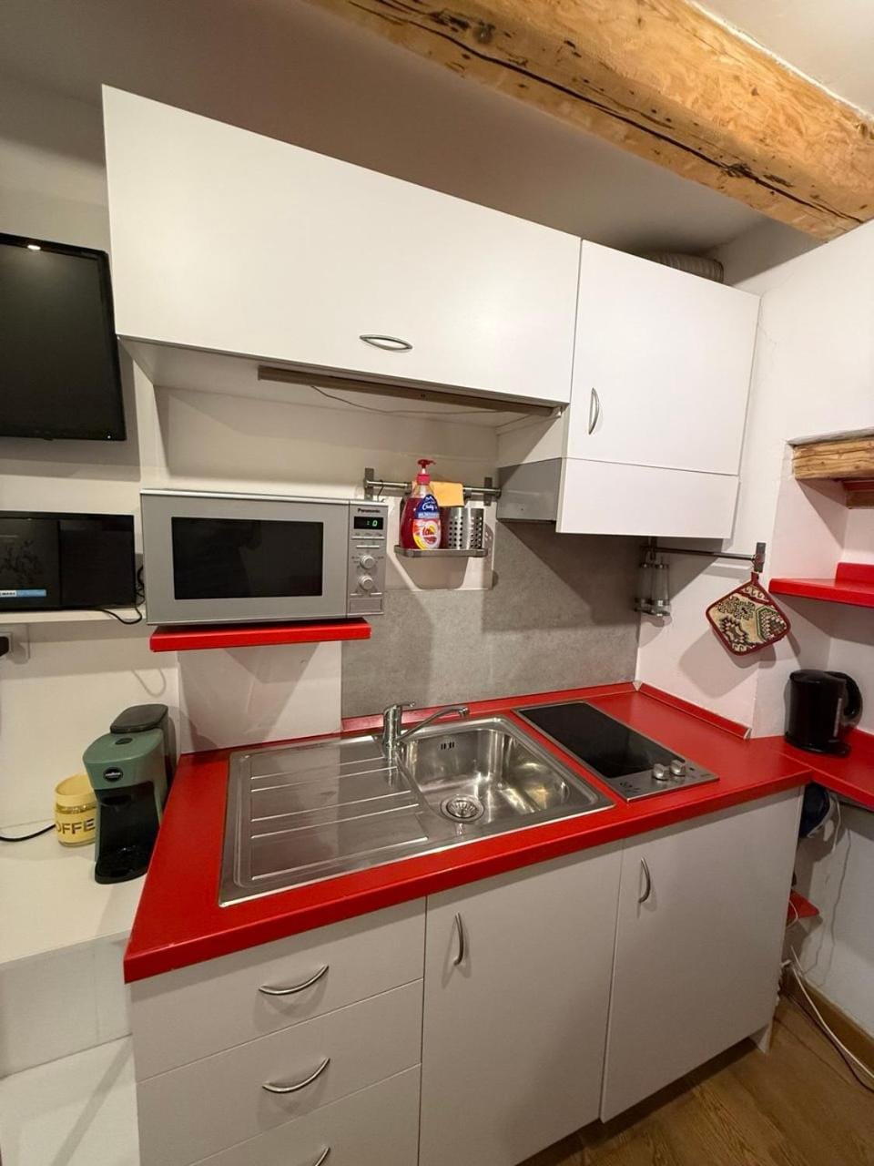 Kitchen or kitchenette