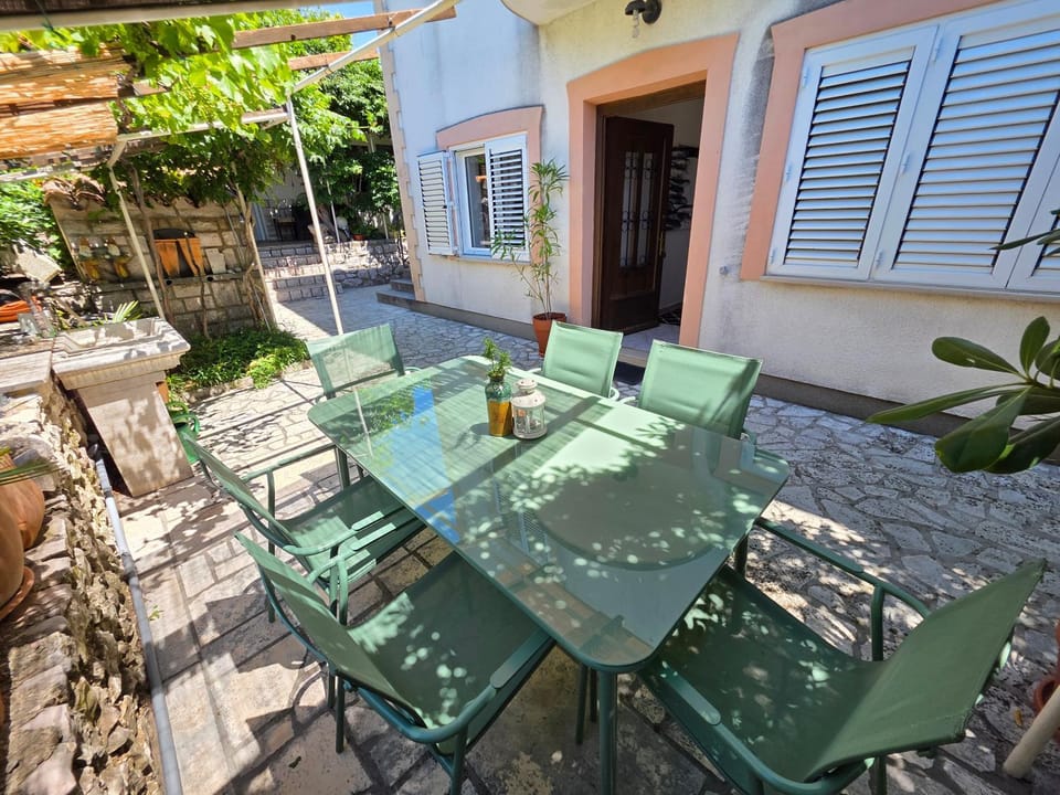 Patio, Balcony/Terrace