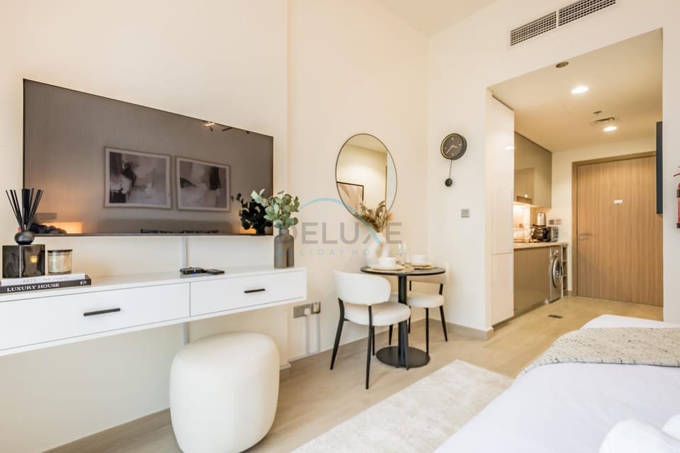 Bed, TV and multimedia, Kitchen or kitchenette, Dining area
